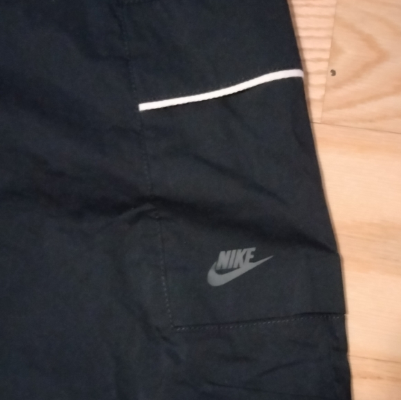 NWT. Nike Essentials Sportswear reflective utility pants - Picture 8 of 14
